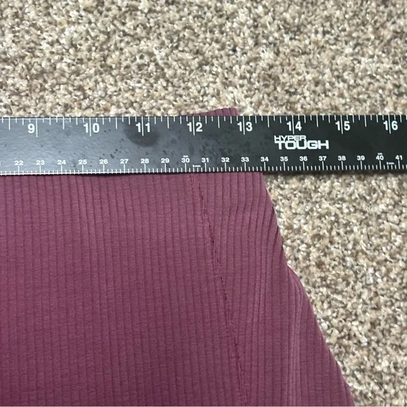 Lululemon Athletica Women’s 6 Wide Leg Maroon Leggings - Picture 3 of 11